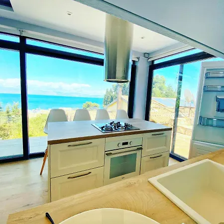 Private Sea View House Belonika 펜션 바니체스